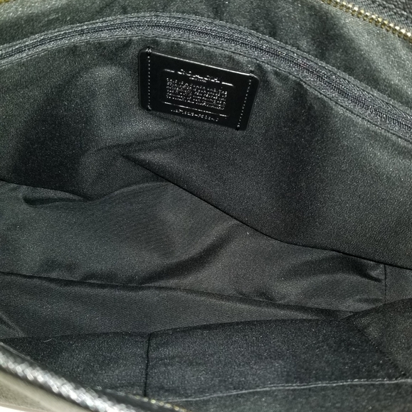 textured leather tote - Picture 5 of 5